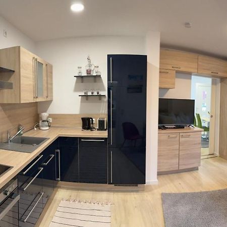 Near Holstentor Modern Apartment Near The Center With Wifi لوبيك المظهر الخارجي الصورة