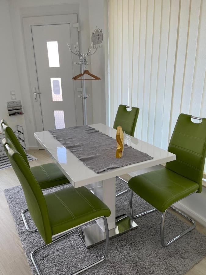 Near Holstentor Modern Apartment Near The Center With Wifi لوبيك المظهر الخارجي الصورة